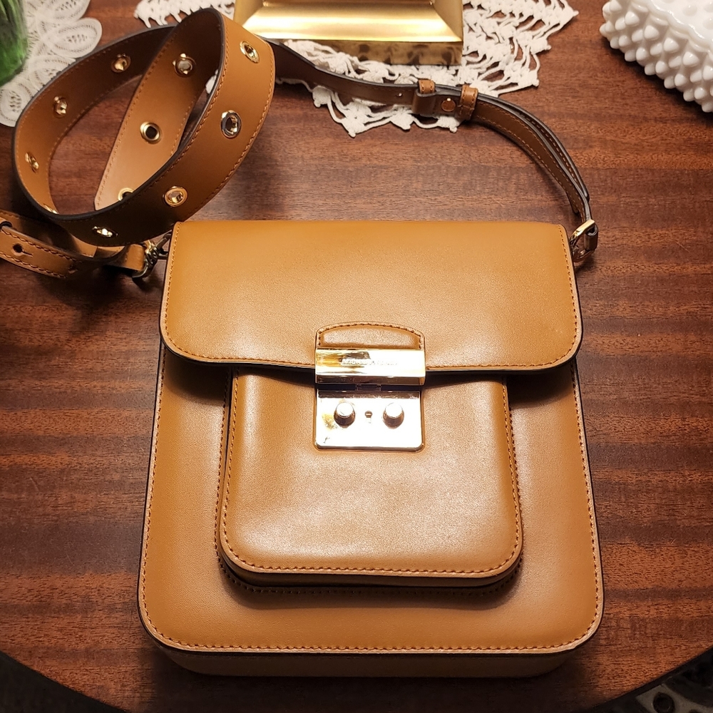 Michael Kors Sloan Editor Crossbody Tan Leather Structured Purse w Gold Hardware